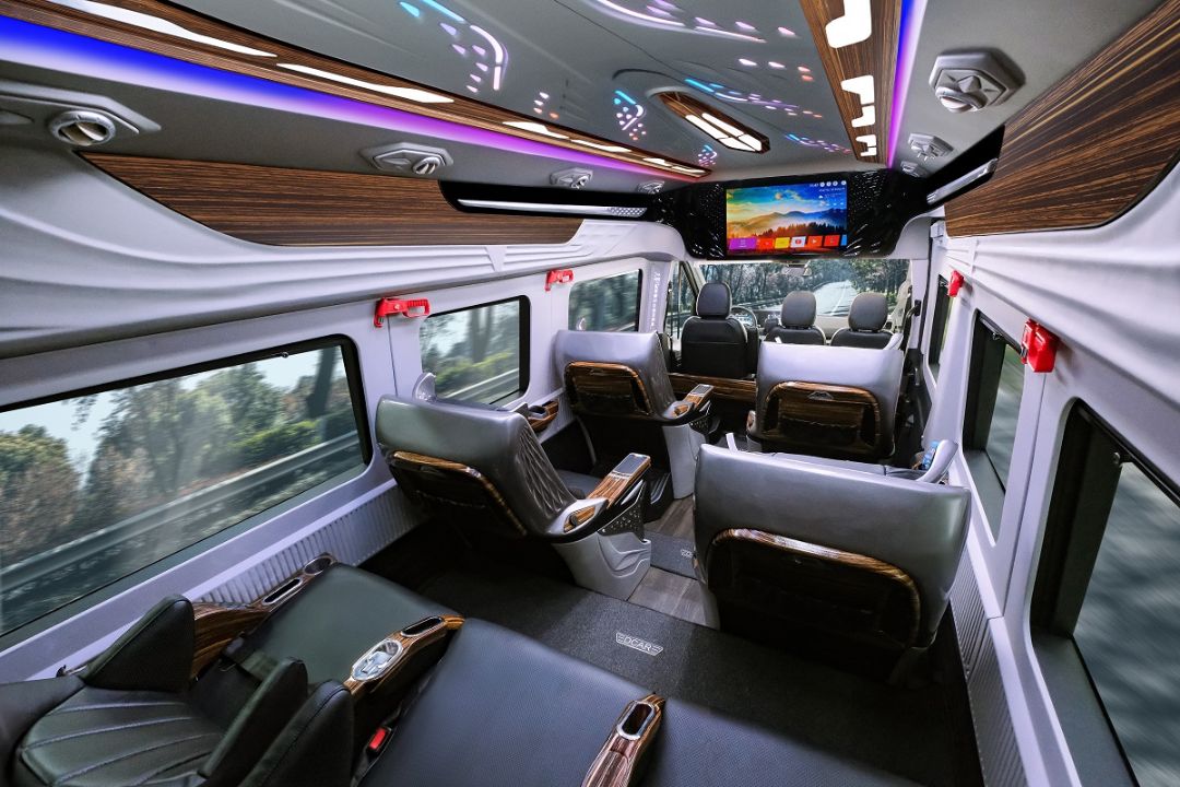 Đặt thuê xe Limousine Đà Nẵng thông qua website chính thức thuexelimo.com