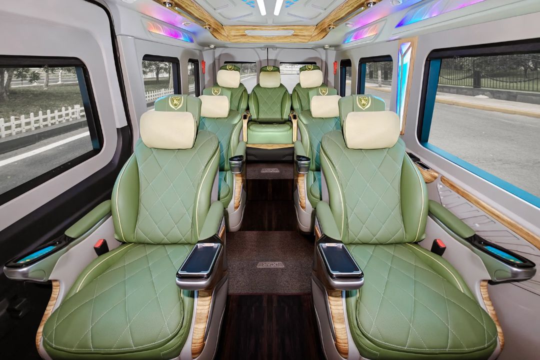 DCar Hạng Thương Gia Maybach 10 Chỗ - Ford Transit