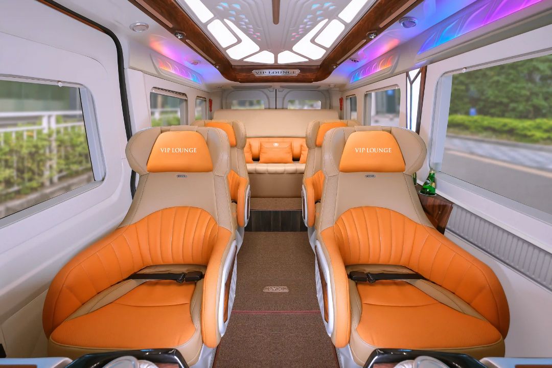 Nội thất xe Limousine DCar được hoàn thiện chỉn chu