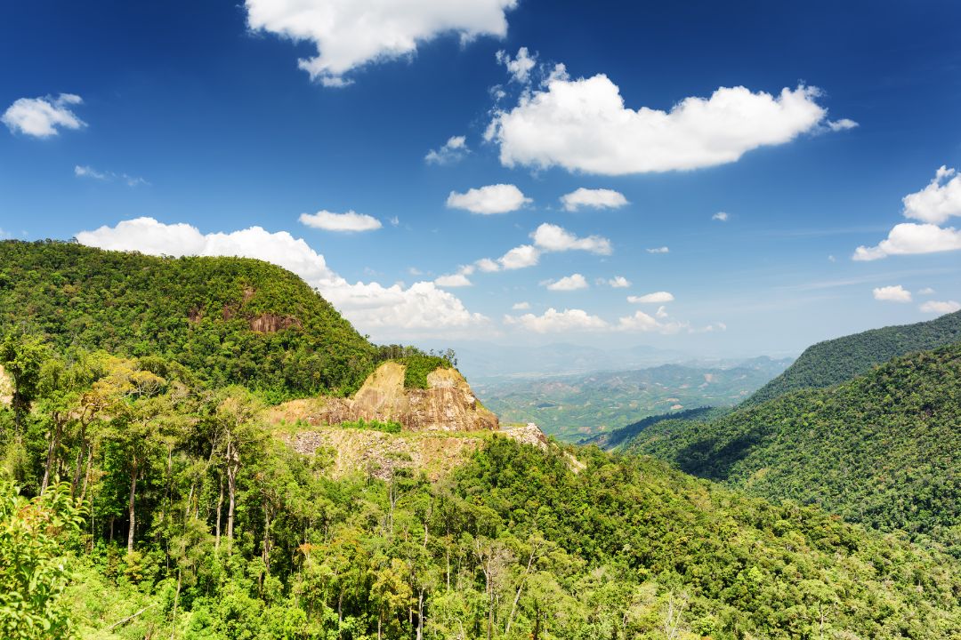 Núi Lang Biang: Điểm lý tưởng cho những ai yêu thích trekking