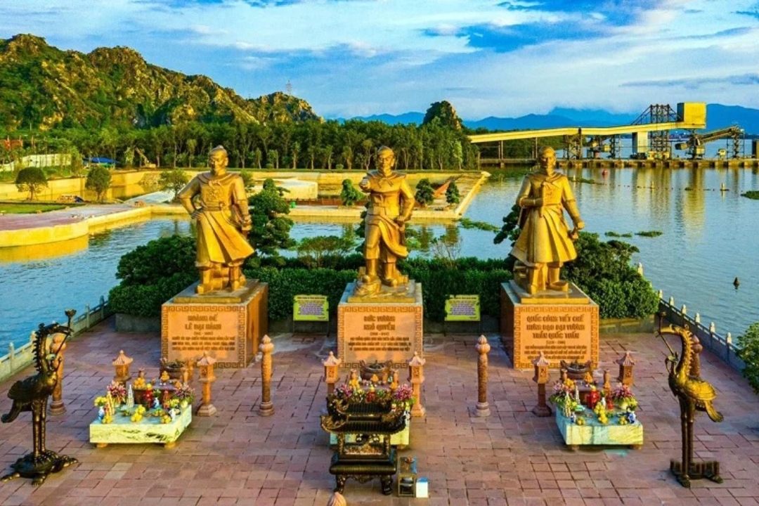 Khu di tích Bạch Đằng Giang