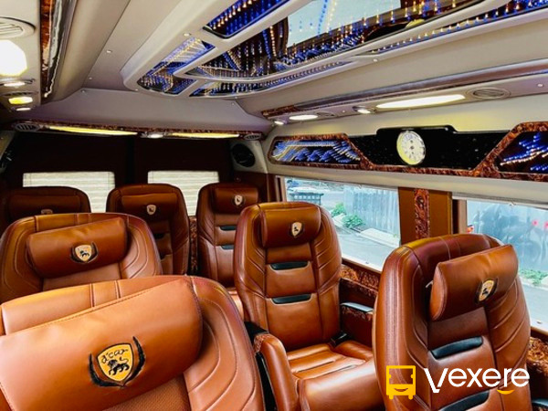 Không gian nội thất sang trọng của Hoàng Vũ Limousine